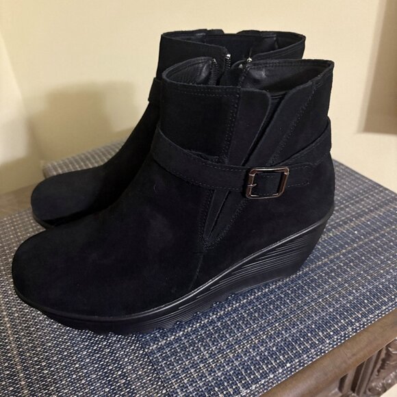 New Skechers Parallel Day Date Wedge Boots - 9.5 Wide Fit - Picture 1 of 6